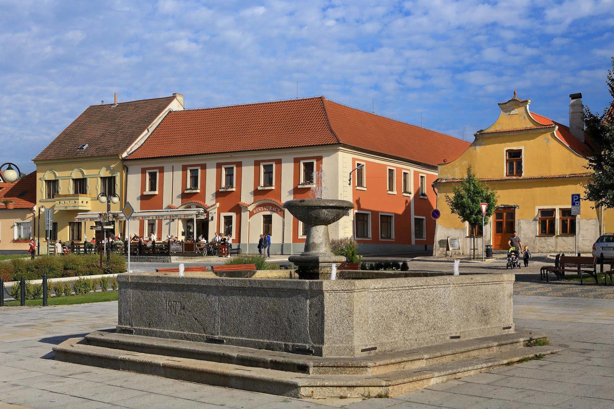 Hotel Panska Bechyne Luaran gambar